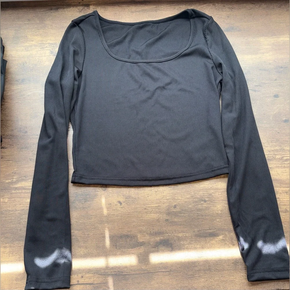 Black Long Sleeve Ribbed Top - Picture 2 of 5
